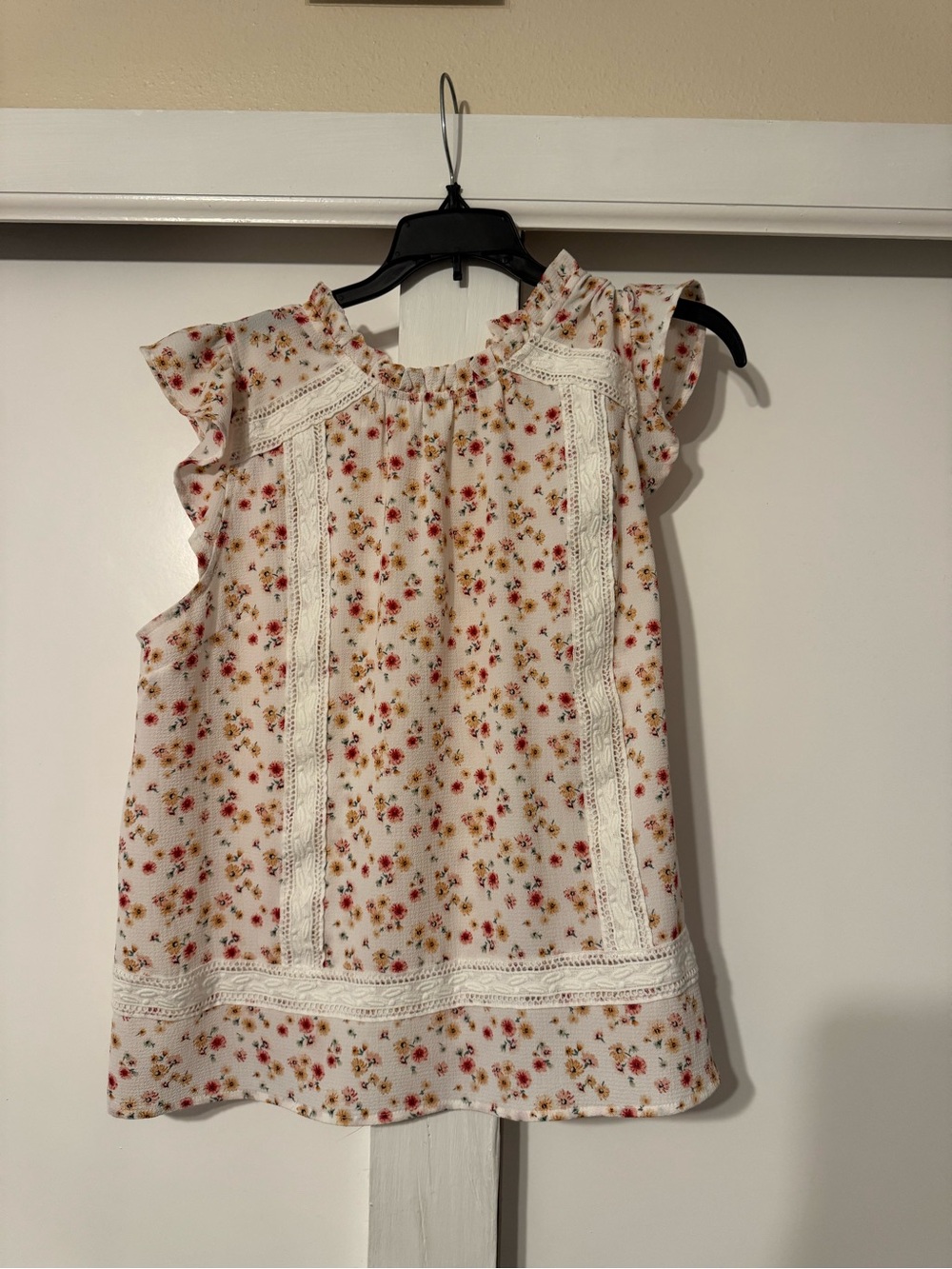 Girls Floral Ruffle Sleeve Top in Cream